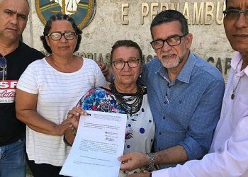 As organizações sindicais protocolararam o documento no Ministério Público