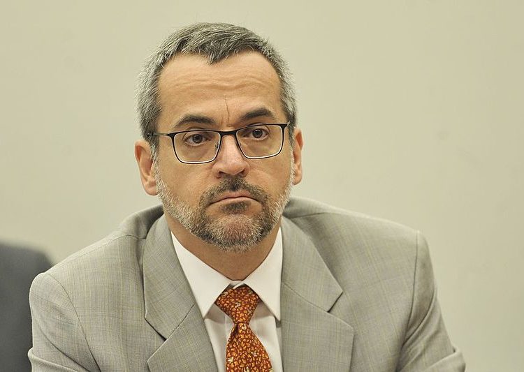 Ministro da Educação, Abraham Weintraub, divulgou vídeo incentivando denúncias contra quem estimula protestos