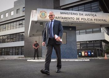 Gualtieri trouxe manifestações de importantes líderes da esquerda europeia em apoio ao ex-presidente