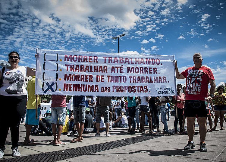 Uma manifestação está agendada para as 9h, na Praça da Estação, no Centro