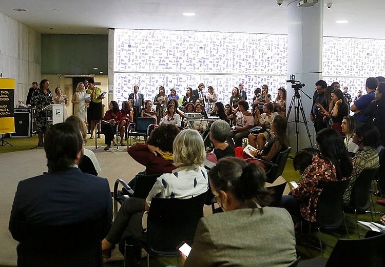 Lançamento da campanha "Uma letra muda todo o contexto", na Câmara dos Deputados