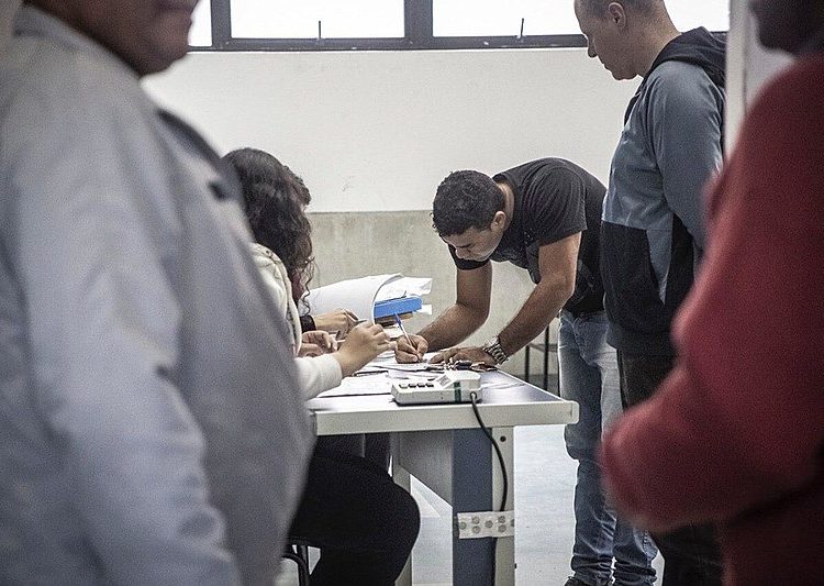 Eleitor que não justificar ausência dentro do prazo estipulado pelo TSE terá que pagar multa para regularizar a situação