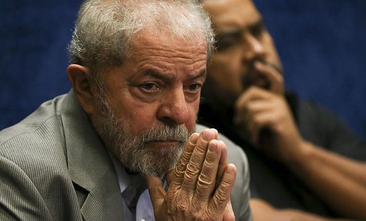 Lula foi condenado em janeiro pelo TRF-4 no caso do triplex; processo é criticado por diversos juristas por inconsistências técnicas
