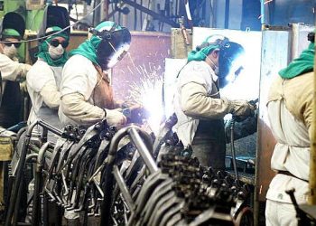Industria brasileña disminuye 1,8% entre febrero y marzo de este año