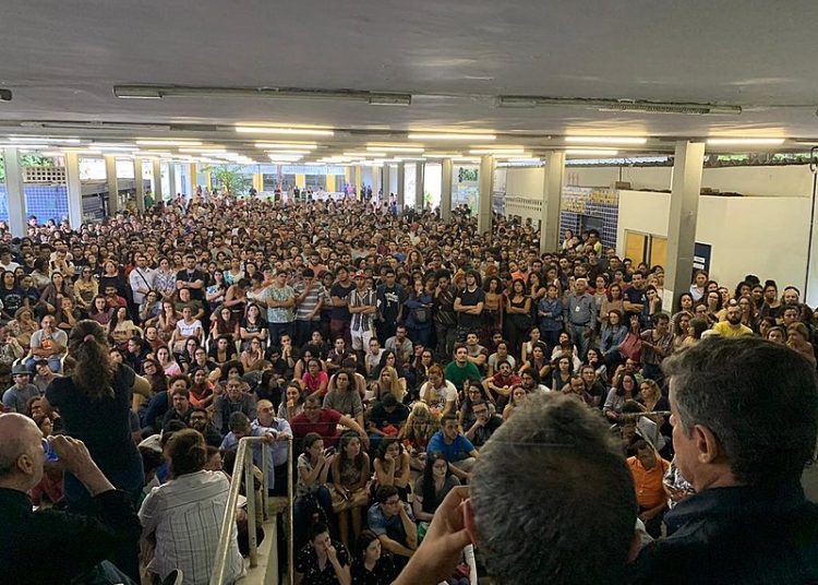 Centro de Vivências da UFPB ficou lotado para apresentação do projeto para as universidades federais, Future-se, do governo Bolsonaro.