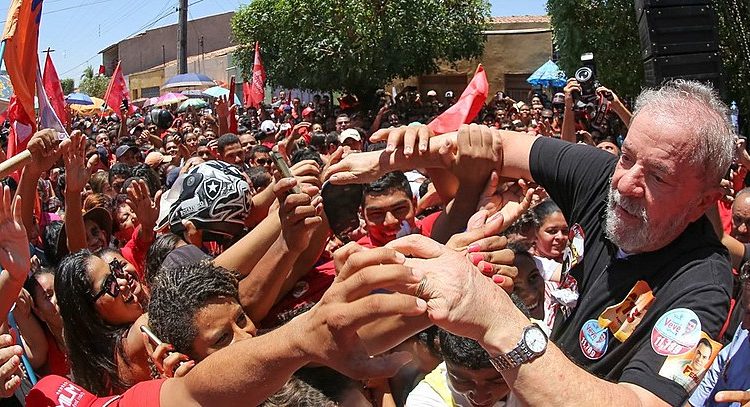 Imprensa hegemônica tenta "apagar" Lula das eleições, porém, petista tem um terço das intenções de votos