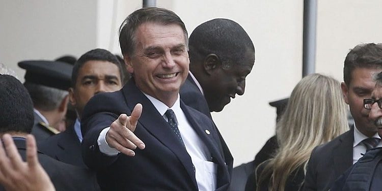 Porte de armas foi liberado por decreto de Bolsonaro para quase 20 categorias profissionais; ações na Justiça podem impedir sua vigência