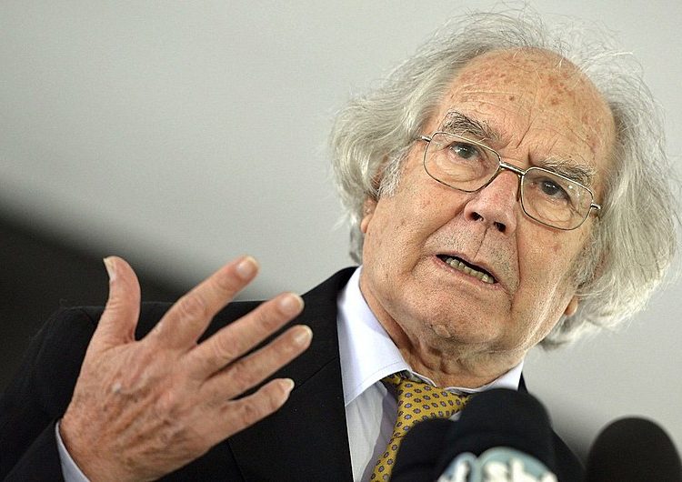 O argentino Adolfo Pérez Esquivel, Prêmio Nobel da Paz
