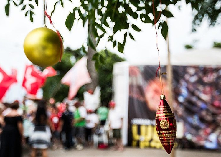 Em solidariedade a Lula, mais de 500 pessoas passaram o Natal em frente à sede da Polícia Federal, na Vigília Lula Livre, em Curitiba
