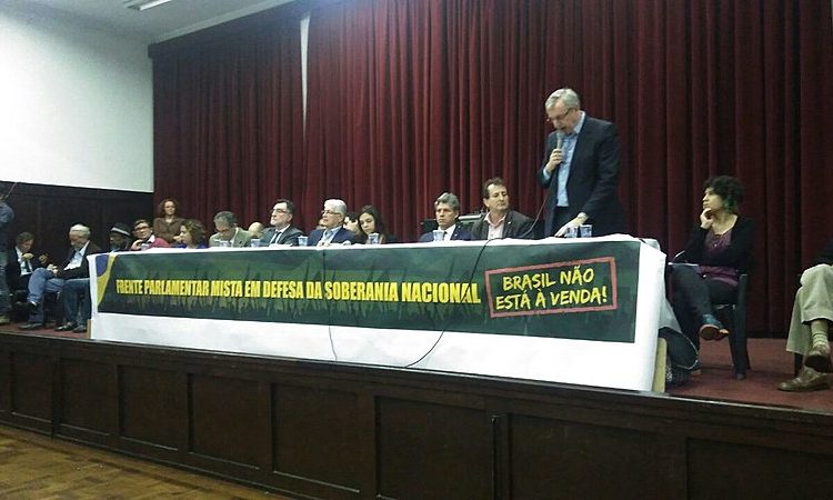Movimentos populares, sindicatos e entidades se reúnem na Faculdade de Direito de São Paulo para lançamento da Frente