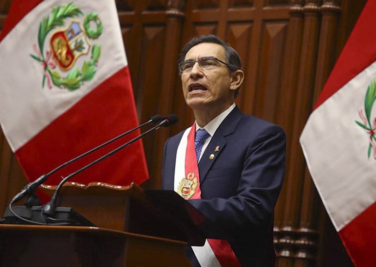 Vizcarra criticou o Parlamento peruano por impor “obstáculos” às medidas que visam combater à corrupção no país