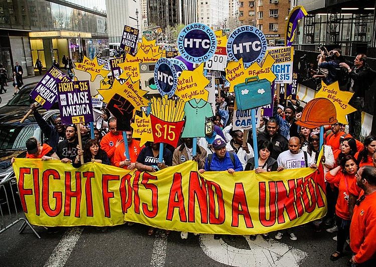 Movimento Fight for $15 está revitalizando o sindicalismo nos Estados Unidos, obtendo conquistas para categorias historicamente precarizadas