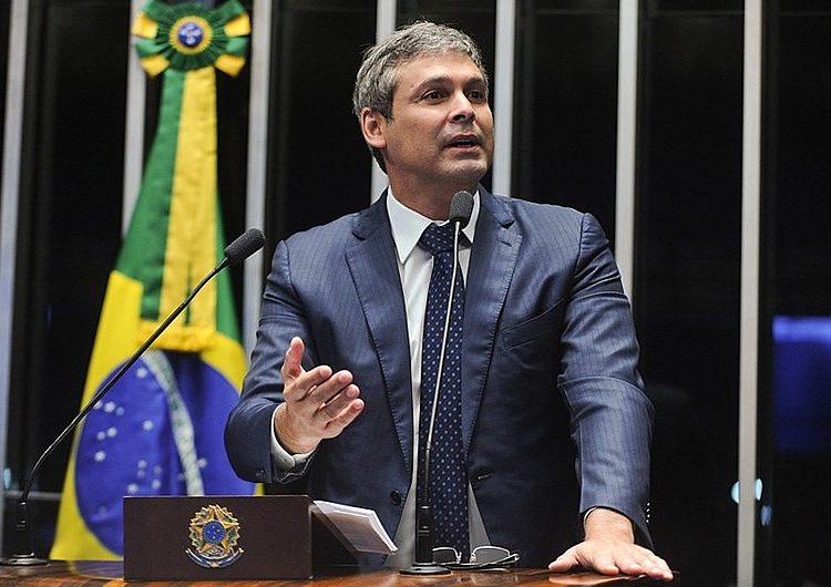 Lindbergh Farias (PT-RJ) é escolhido líder da oposição no Senado