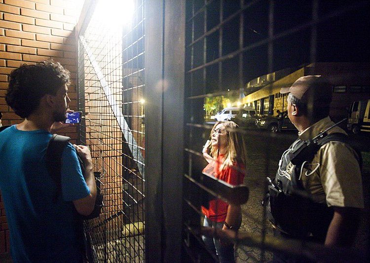 Dos 26 jovens presos, 16 ainda continuam no 3ª Departamento de Polícia de Porto Alegre.