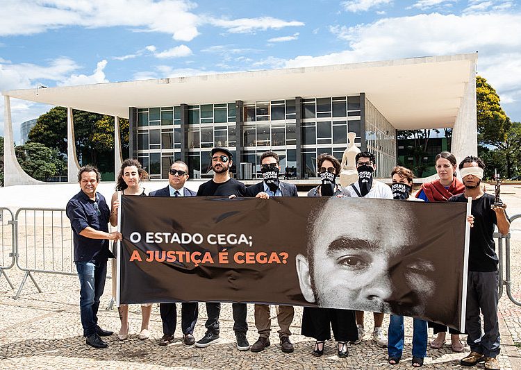 Manifestação em frente ao STF por justiça para Sergio Silva