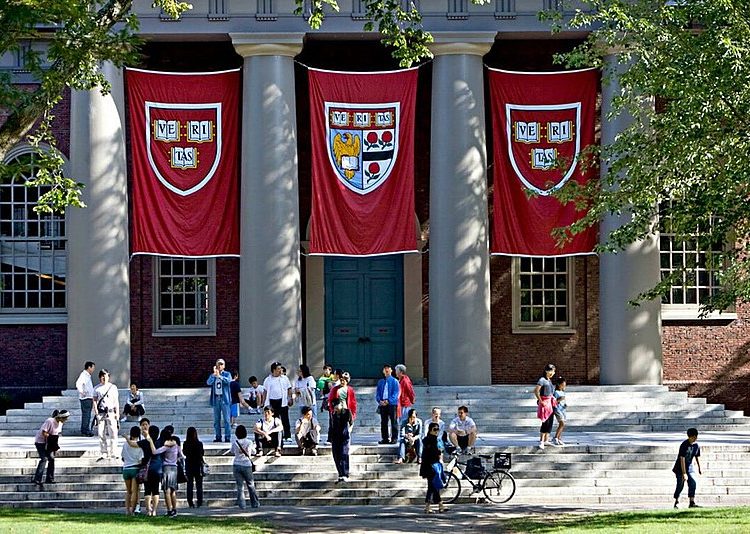 Pesquisadores da Universidade de Harvard, uma das mais prestigiadas do mundo, também assinaram o documento