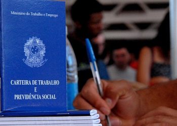 Em mais de 50% das mudanças feitas, reformas tinham como objetivo reduzir a proteção ao emprego e facilitar o processo de demissão
