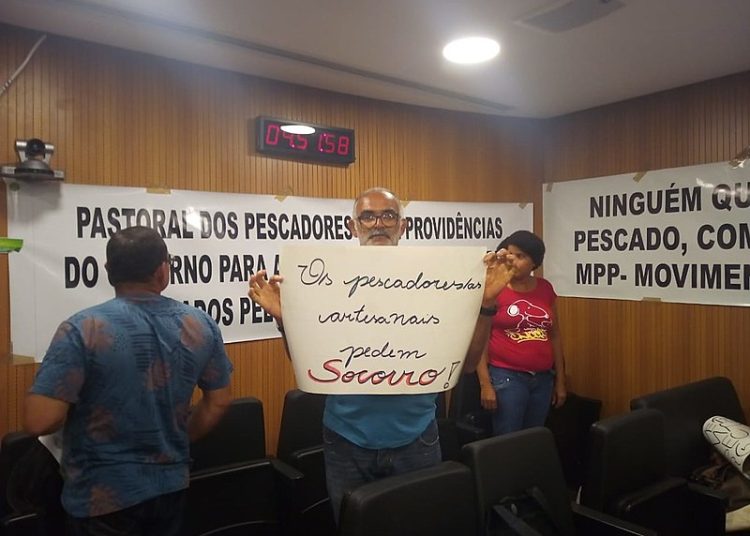 Enquanto as análises de contaminação do pescado ainda não foram realizadas, existe dificuldade em vender os produtos