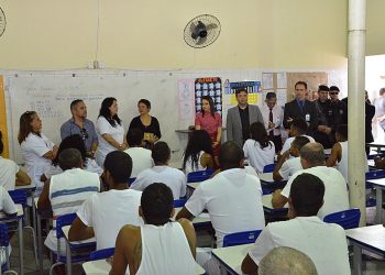 Ao contrário do que muitos dizem, a melhor maneira de diminuir a criminalidade não é matar e sim educar, afirmam profissionais da área penal