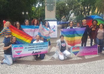 As “Mães pela Diversidade” do Paraná, organização não governamental, acompanhou o julgamento na Boca Maldita