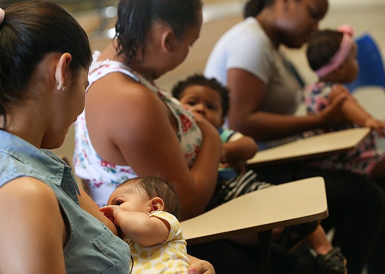 Para conversar sobre aleitamento materno, O Brasil de Fato Pernambuco entrevistou a enfermeira obstetra Camilla Jordão