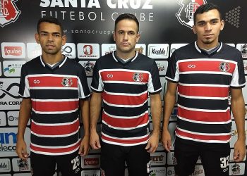 Eduardo, Jaílson e Pipico foram apresentados ao clube, que também contratou Lima.