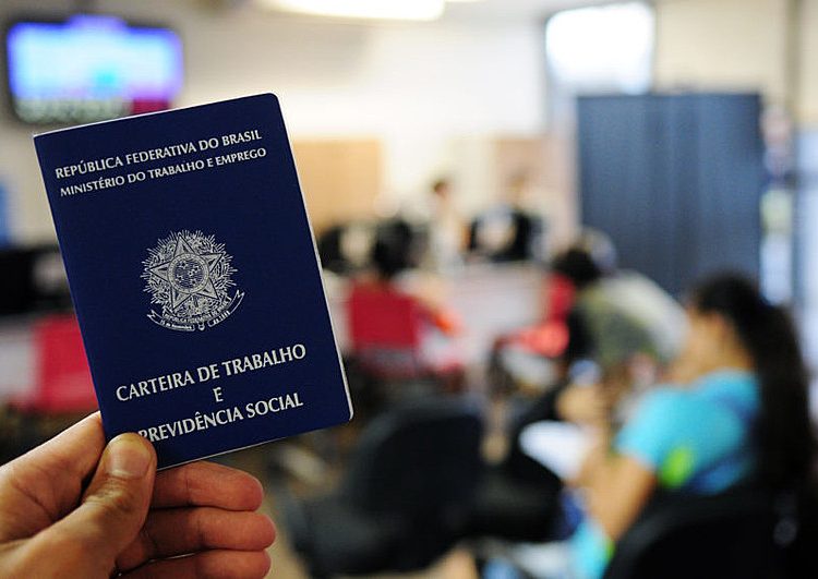 CTPS completa 86 anos nesta quarta com pouco a ser comemorado