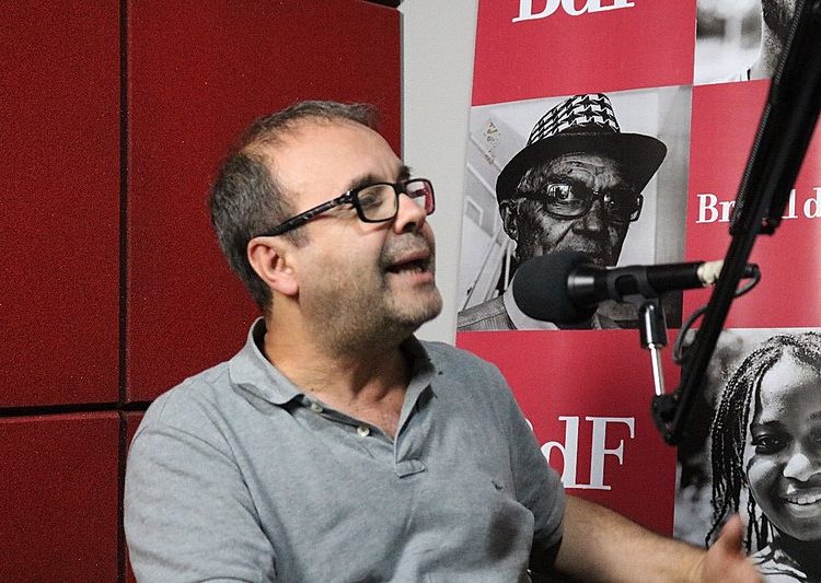 Sérgio Amadeu fala à equipe da Rádio Brasil de Fato sobre internet e fake news