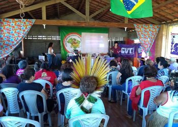 Mulheres do campo e da cidade no Encontro Estadual para a Marcha das Margaridas em Lagoa Seca (PB)