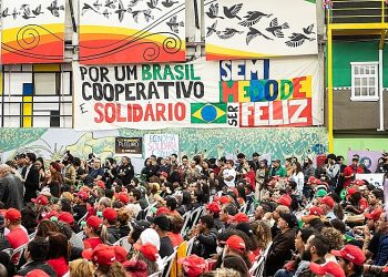 Cooperativas defendem economia solidária no combate à fome e ao desemprego em evento com Lula