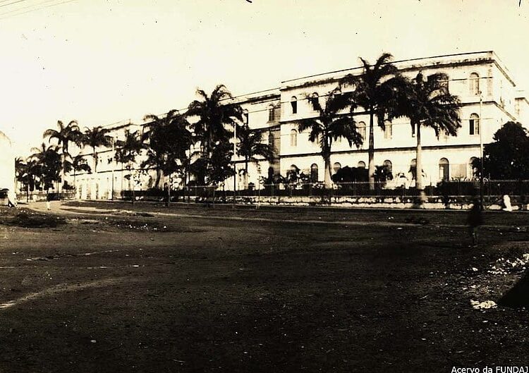 Foto do Pedro II anos após sua construção, datada em 1846