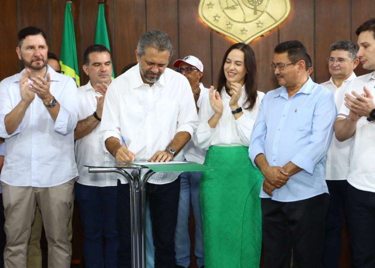 Elmano de Freitas anuncia mais de R$ 570 milhões para agricultura familiar no Ceará