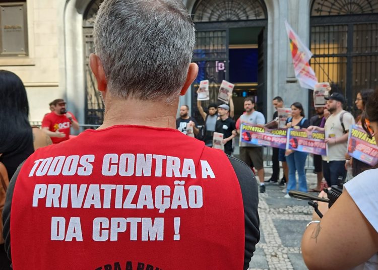 Ferroviários protestam em SP contra privatização da CPTM: ‘Mais dinheiro para os grandes milionários deste país’