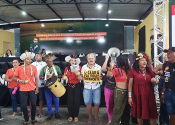 Sob protestos, Ibama apresenta relatório de impacto de projeto de exploração de urânio no Ceará