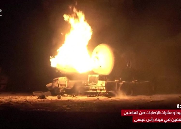 Ataque dos EUA contra Houthis no Iêmen deixa pelo menos 58 mortos
