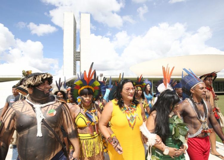 Marcha pelos direitos dos povos indígenas em Brasília