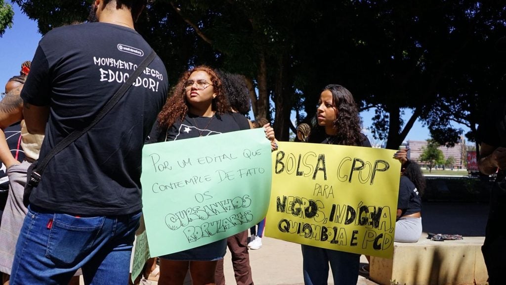 Uneafro Ocupa MEC por CPOP inclusivo e justo