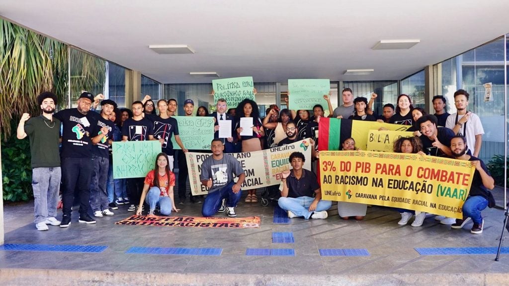 Uneafro Ocupa MEC por CPOP inclusivo e justo