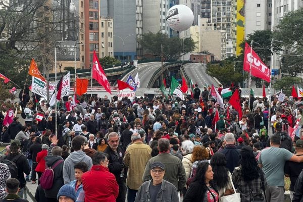 Ato em SP aumenta pressão para Lula romper relações com Israel