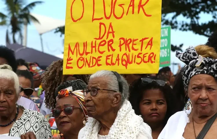 Cobertura jornalística do projeto político de mulheres negras é tema de pesquisa nacional