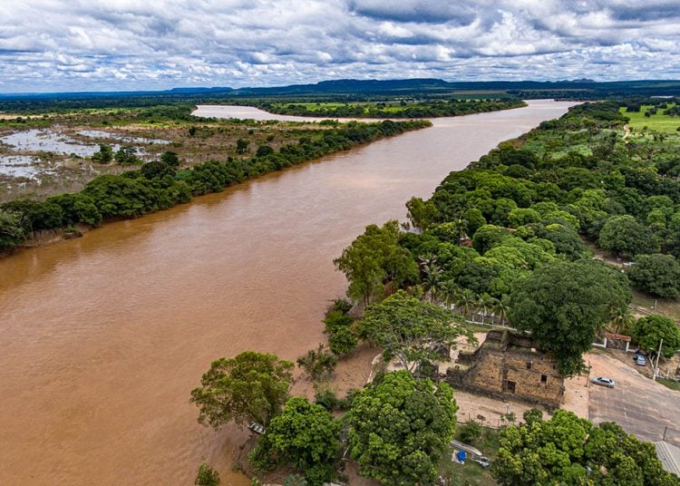 ‘Que Lama é essa?’: projeto da UFMG monitora qualidade das águas do Rio das Velhas