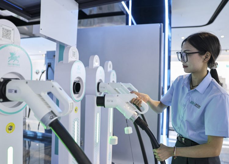 China contorna caos tarifário de Trump, cresce 5,3% e tem recorde de exportações no 1º semestre