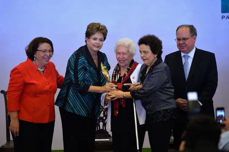 Entrega do Prêmio Direitos Humanos 2014. Clara Charf recebeu prêmio na categoria Igualdade de Gênero. Foto: Wilson Dias/Agência Brasil