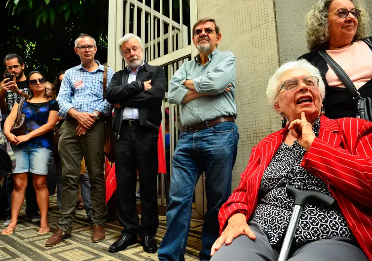 São Paulo 04/11/2015 - Clara Charf durante ato na Alameda Casa Branca, local onde Marighella foi assassinado.