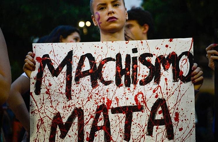 Projeto de lei quer garantir autonomia financeira para mulheres vítimas de violência