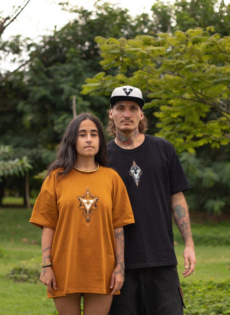 Carol e Alex são os idealizadores do templo Merkaba, que pretende expor a arte visionária e psicodélica no coração da Bahia