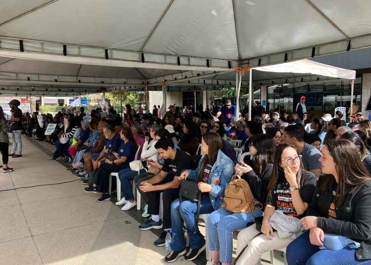 Servidores da Assistência Social protestam por valorização e exigem que GDF cumpra acordos