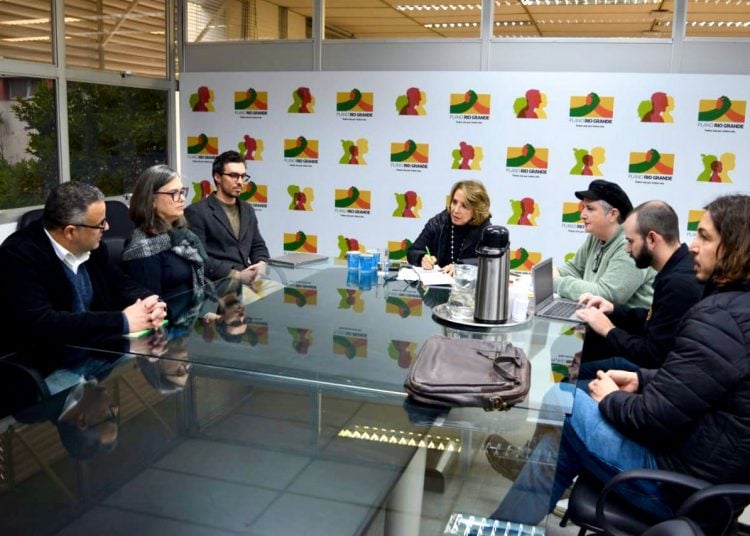 Educadores denunciam assédio, sobrecarga e precariedade em coordenadoria do RS