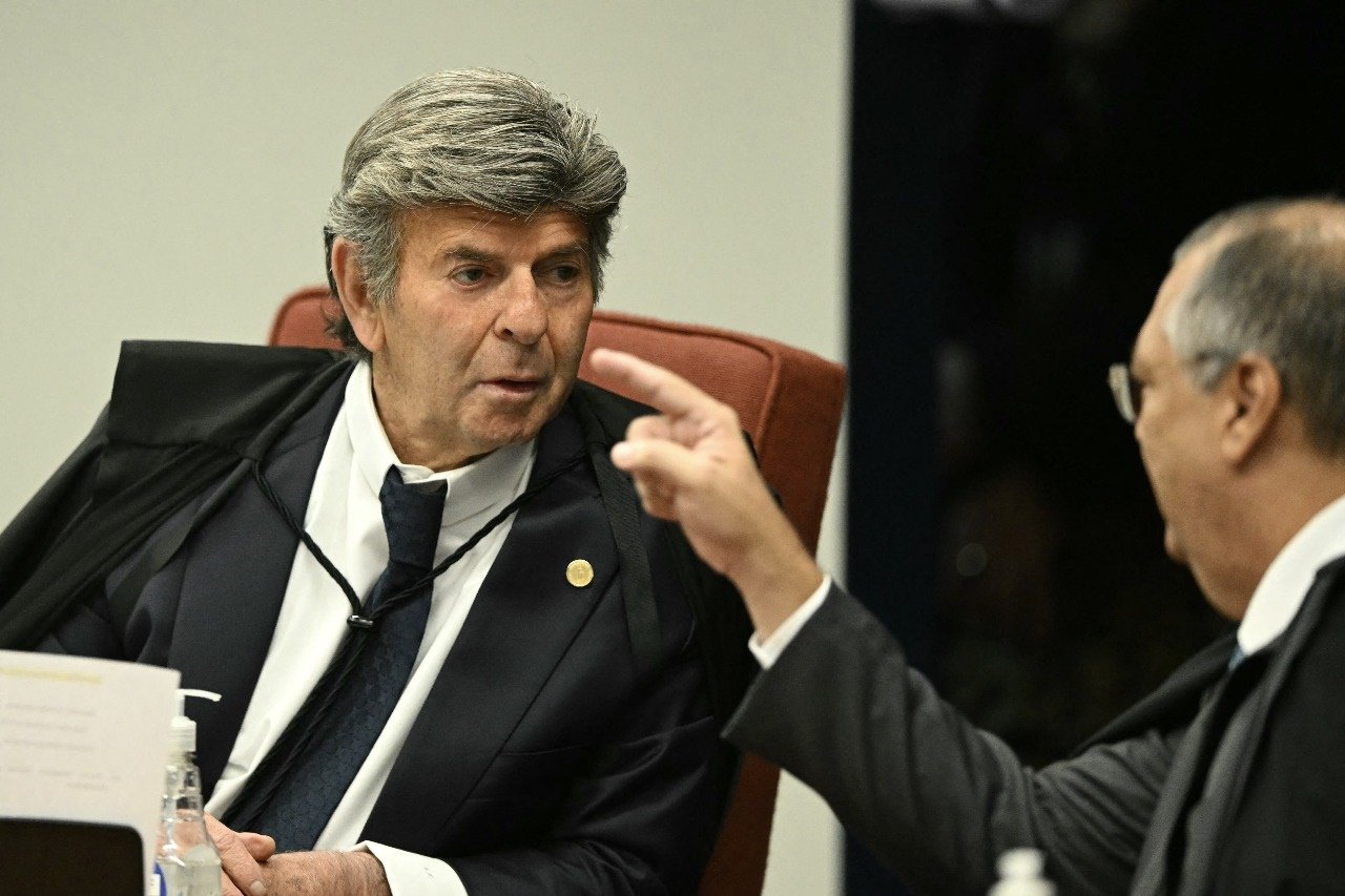 Voto de Fux ‘envergonhou’ e ‘desprestigiou a democracia’, diz cientista político