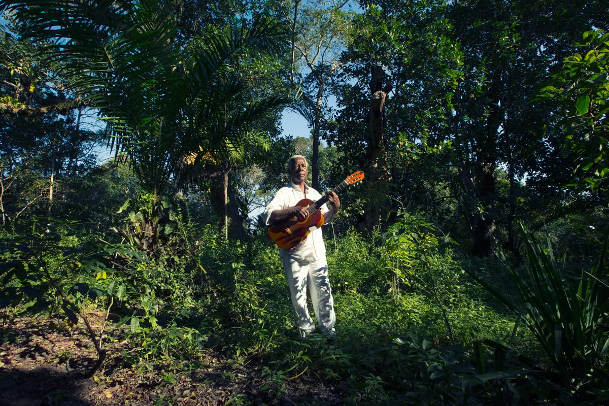 Unimúsica abre a série ‘entreluzeiros’ com show de Mateus Aleluia